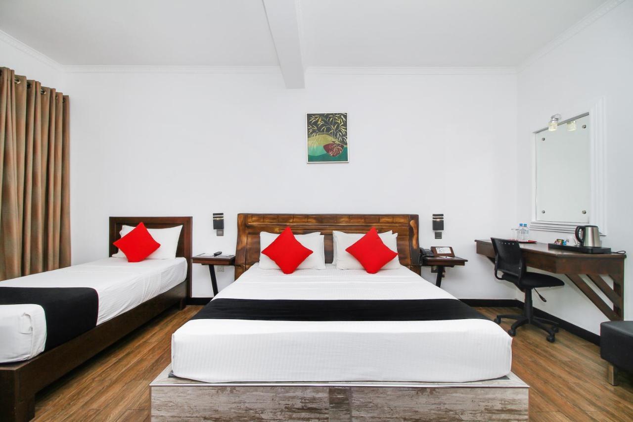 Sasha Transit Hotel Katunayaka Екстериор снимка